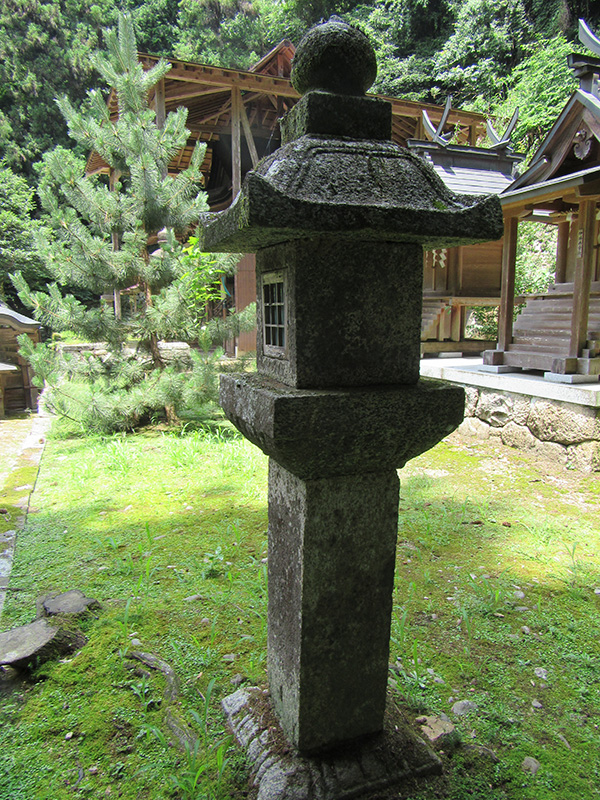 境内最古の石造物（慶安３年[1650年]）